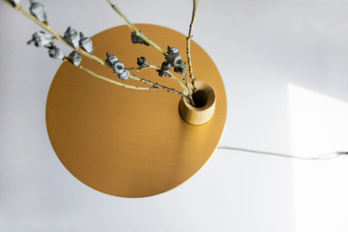 The Subtle Happiness Table Lamp by Pushe Design Studiowww.pushedesign.cn/home