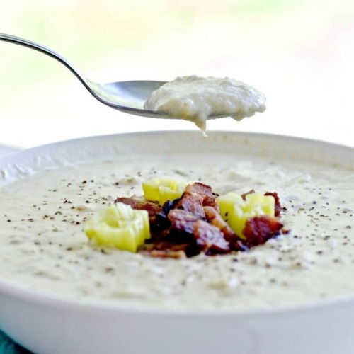 Seriously Spring is next week! Potato leek soup is the perfect celebration recipe. www.homem