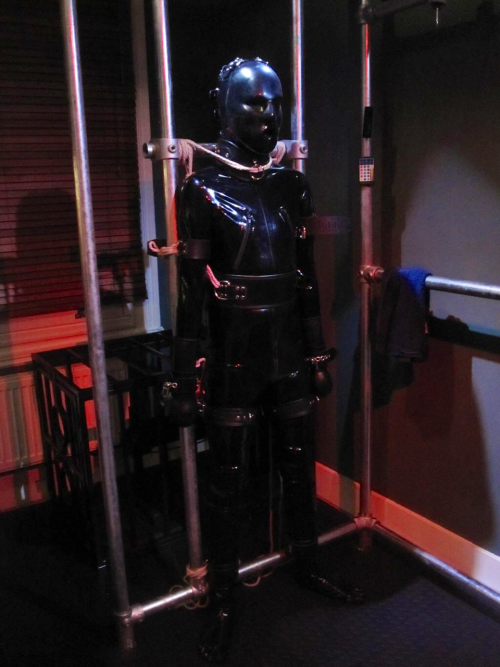 boundrubberboi.tumblr.com/post/151433314929/