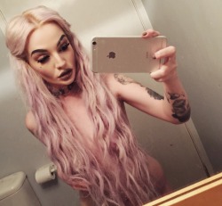 theproserpina:In true mermaid fashion  Hair.  &lt;3