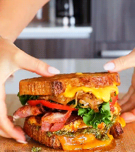 Pesto Chicken Club (x)