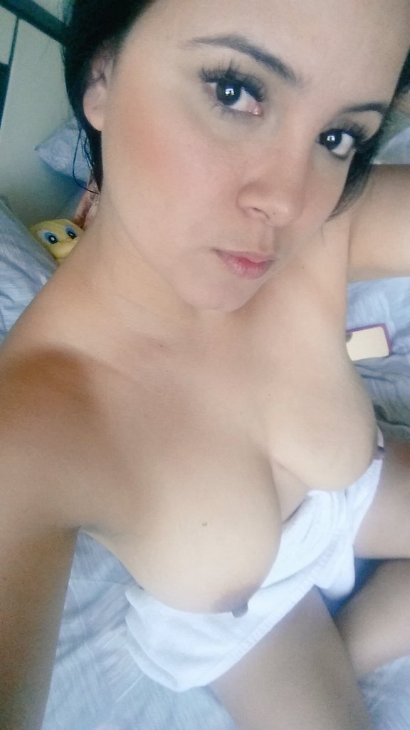 latinashunter:  Cute Latina With Such Perfect Tits!