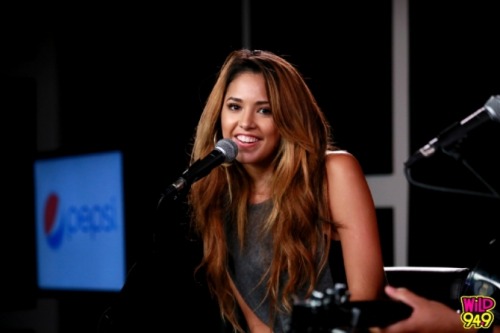 Sex villegas-news:  Jasmine V performs in the pictures