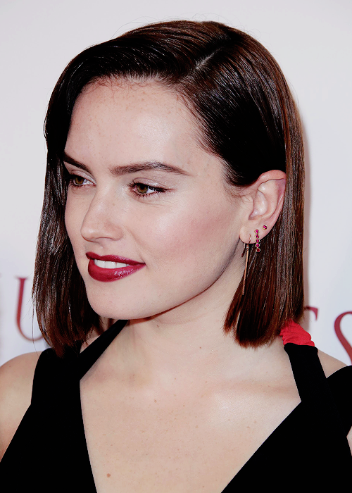 iheartdaisyridley: Daisy at the Los Angeles premiere for The Eagle Huntress