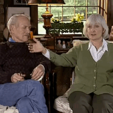 bonjour-paige:Joanne Woodward and Paul Newman share the story of their bed [x]A RELATIONSHIP LIKE TH