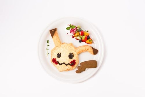 corsolanite:   The new Pokémon Café is set to open later this month  in Japan!  Food Menu Pikachu’s well-toothed plate 1,706 yen (tax included)  Eevee style Teriyaki Chicken Burger 1,706 yen (tax included)   Energetic Pikachu Curry 1,598 yen (tax