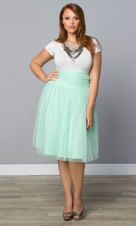 beautiful-real-women:  Twirling in Tulle Skirt - Mint To Be