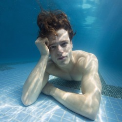 michel-pierre:  Elia Berthoud barefaced underwater