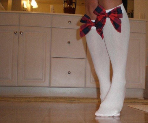 hotwifeandherhubby:#HotWife #Socks #Feet #SexiLife #LoveWhatMatters #HotWifeandHerHubby The #Mrs and