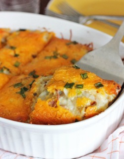 do-not-touch-my-food:  Hashbrown Casserole