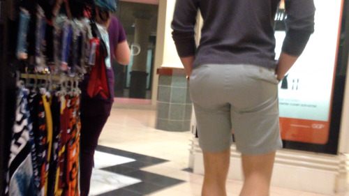 porngeekstuff:FSU Ass @ The Mall - for the record this dude was amazing from head to toehttp://porng
