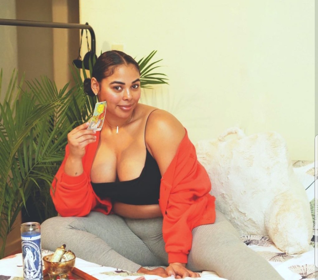 callieluva:  sochill24:  We need more beautiful big girls like this 🤤  Damn she