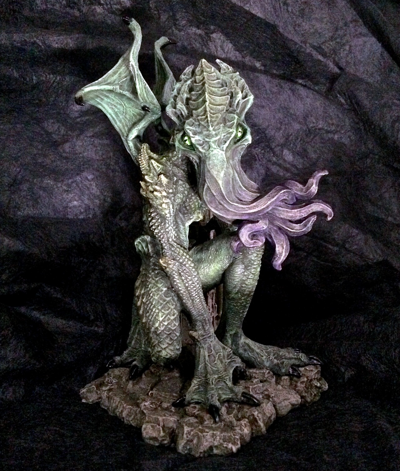 michaeldellamorte:  Cthulhu Rising Statue, by Dellamorte &amp; Co.  https://www.etsy.com/shop/Dellamorteco