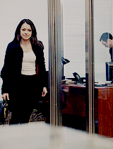 cosimas:  favorite sarah as beth outfits 