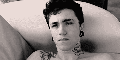 justgoalongwithit77: His sex faces though &lt;3