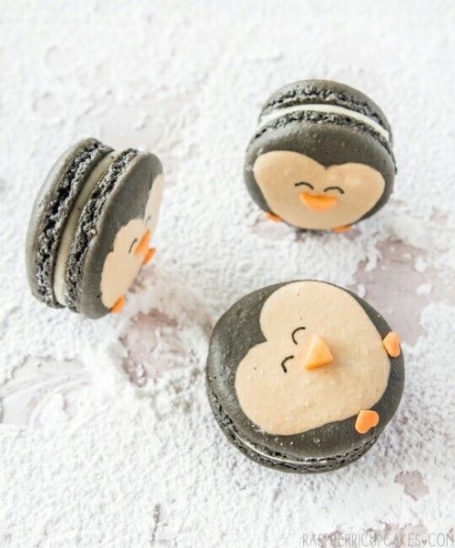 The cutest winter macarons out there <3