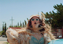 rachel-brosnahan: Billie Lourd as Gigi in Booksmart (2019) dir. Olivia Wilde