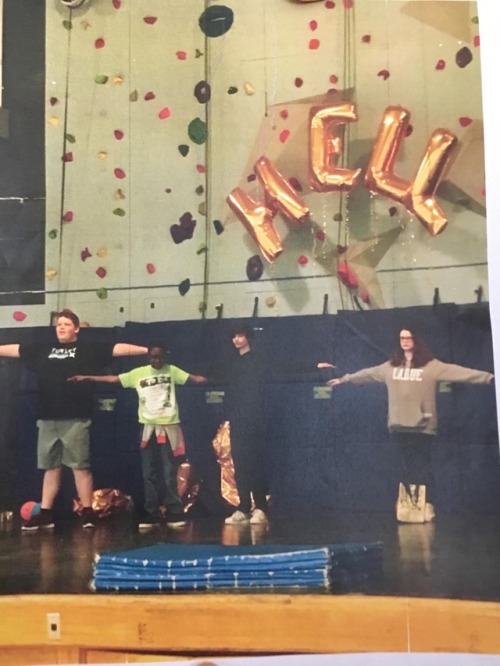 begformurrcy:Some the absolute best T pose memes I’ve seen
