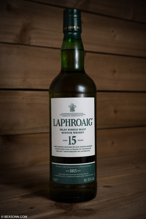 darkinternalthoughts:  pleasurefromthethorns:  bexsonn:  Laphroaig 15 Year Old Single Malt Scotch, 200th Anniversary Limited Edition Release Tasting Notes  scotch porn   Ughhhhh….  ♡♡♡♡♡♡♡♡