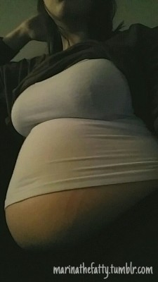 marinathefatty:  Bloated tum