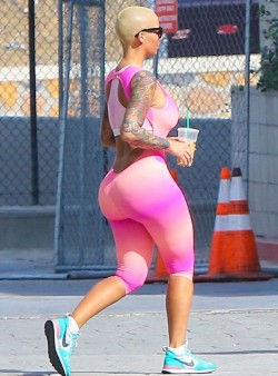 amberrosedaily:  That body …    Amber Rose on Friday on her way to the gym .   