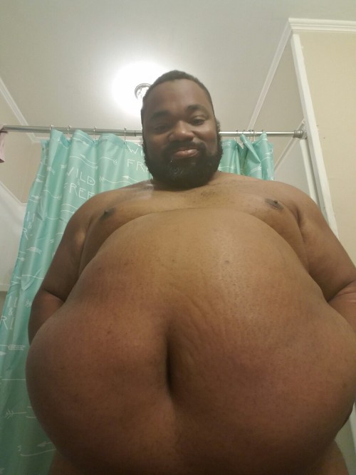 bhm-whim:  joshyexjock:  I am starting to feel so fat but I need a lot more  You are the man Josh!   Joshy’s getting massive. 