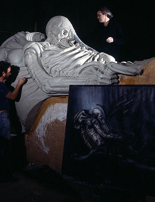 70sscifiart:  H.R. Giger on the set of Alien, creating the props, set-pieces and costumes, 1979. via Reddit