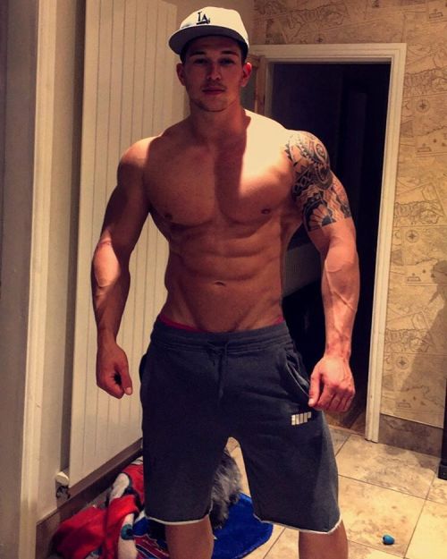 lumbrjax:  Instagram user @craigmortonfitness http://ift.tt/1UR8vev