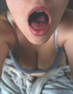 shroudedexcitement:  She often talks about how much she loves the taste of my come and wants it all in her mouth. She gets disappointed if any gets ‘wasted’ and misses her lips…  Original image courtesy of ‘the-real-gold.tumblr.com’.  