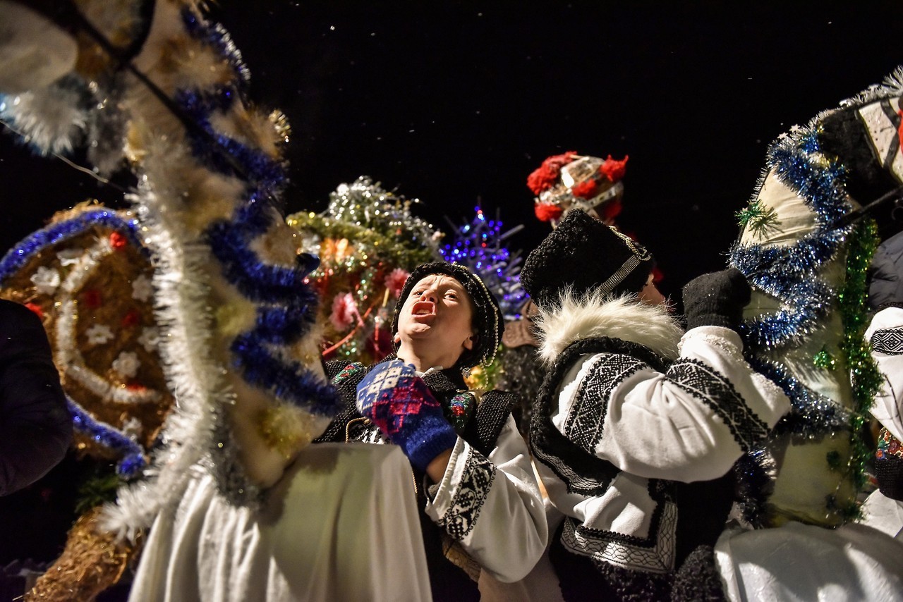 UCRANIA. La fiesta de invierno Malanka o Celebraciones del Año Viejo es uno de los festivales tradicionales más populares que se celebra cada año en el pueblo de Krasnoilsk, oeste de Ucrania en la víspera de Año Nuevo de acuerdo con el antiguo...