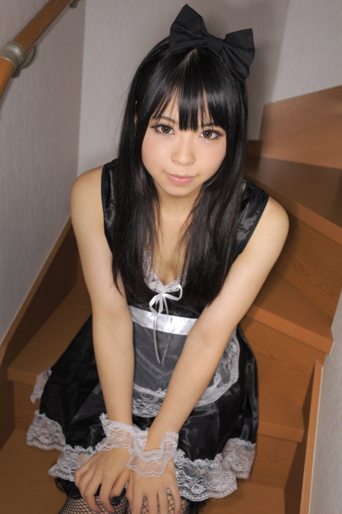 XXX Cosplay Girl MariMariTime4 [Maid outfit] photo