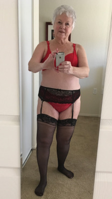 littledarlam:Happy Sunday guys! Do you like my stockings? Follow me on twitter @littledarlam