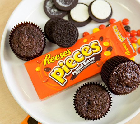 housewifeswag:  thecakebar:  Owl always love you cupcakes……  making these asap.  