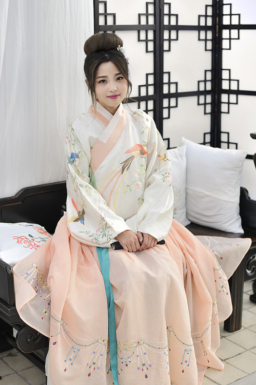 Traditional Chinese clothes, hanfu. 2015 May Collection by 清辉阁Qinghuige. Part 2. ——&mdas