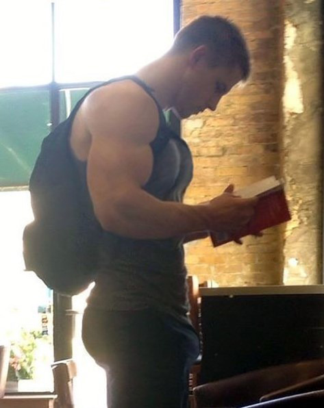 tonystud02: skullfuck: Not sure which bulge to look at first I love hot pics of unaware straight guy