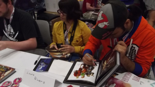Signing World warcraft  Tribute artbook at Udon booth SDCC 2013 !!!