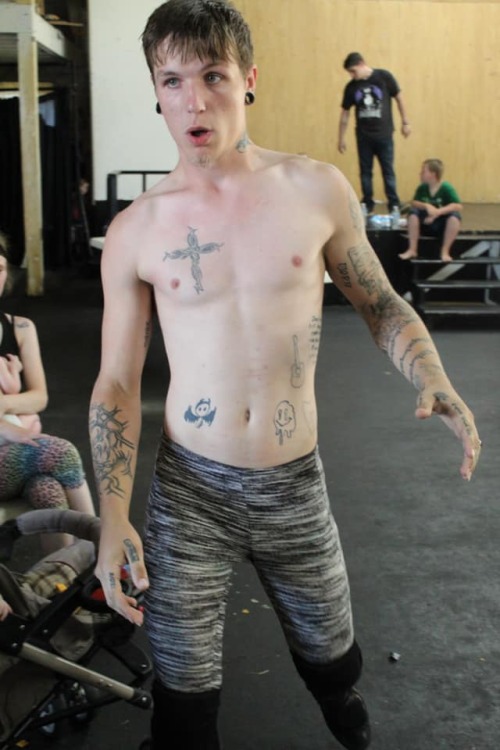 sadowrestler: BATTERED FRAT WRESTLER……