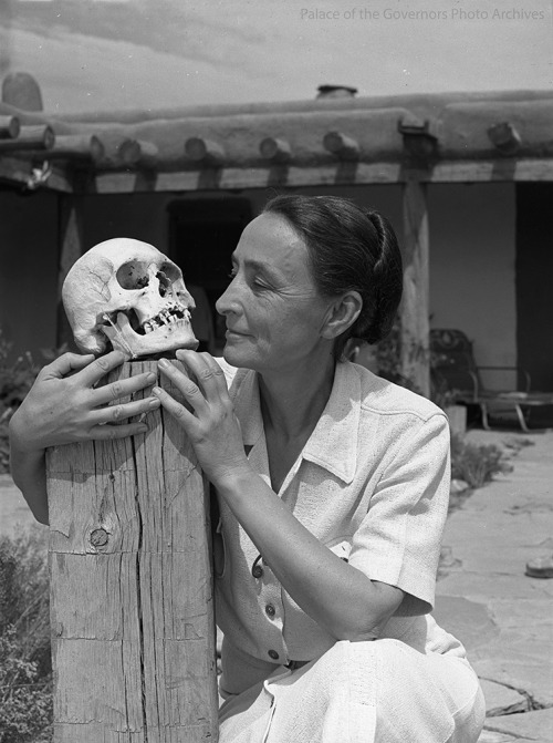 pogphotoarchives: Georgia O'Keeffe with skull, Ghost Ranch, New Mexico Photographer: John Candelario