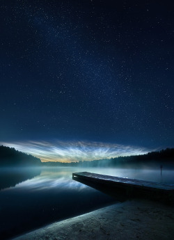 renamonkalou:  Noctilucent clouds| Anna