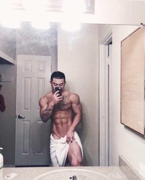 TAU AIN’T HE A KOREAN HOTTIE? Follow THEMASIANBOYS for more SEXY ASIAN (or maybe not) content.