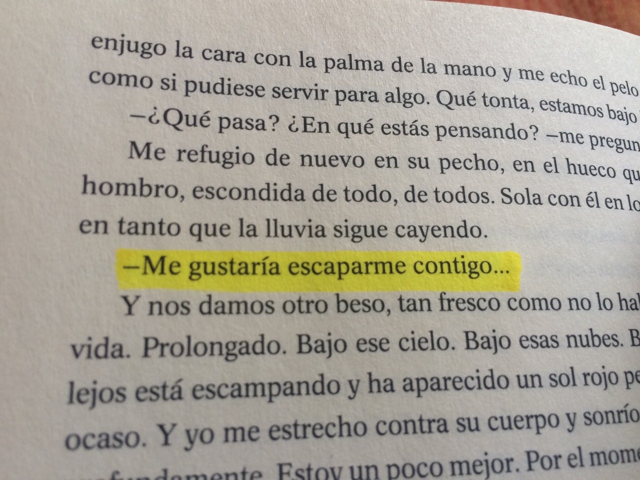tienes-un-frijolito-en-el-diente:  -Carolina se enamora.