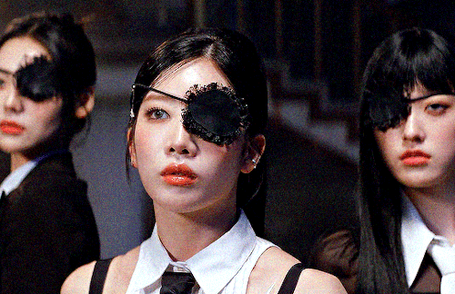 ODD EYE CIRCLE 'Air Force One' (2023)