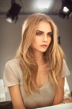 Anthonygrey:  Bl-Ossomed:  Cara Is Perfect  Was Photoshopping Cara Really Necessary?