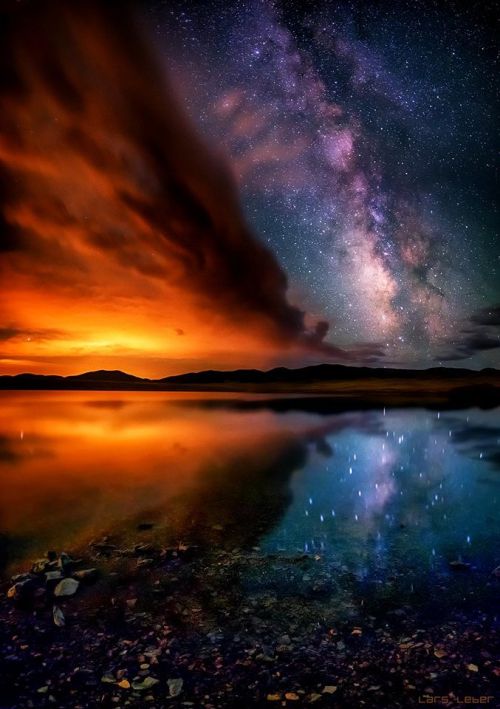 coiour-my-world:Sunset and Milky Way over Colorado