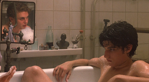 likes-08: Michael Pitt as Matthew and Louis Garrel as Theo in “The Dreamers” (2003)