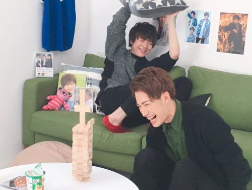 2018/01/22 - From Asuma Kousuke Channel live broadcast with Kageyama Tatsuya as guest, where they bo