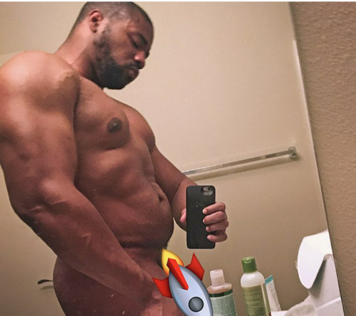 melaninkingxxx:  pooky24:  Mmm….thiiiiiicckk  Yes daddy! 