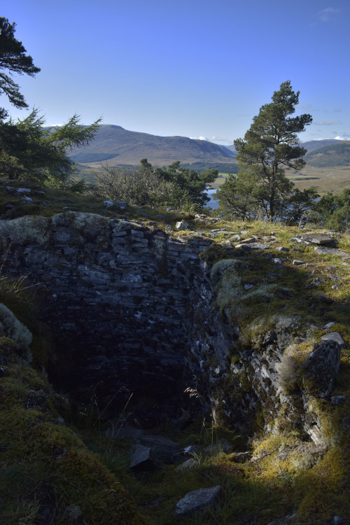 Dun Da Lamh - Fort of the Two HandsThis Pictish fort is located in Speyside, overlooking the River S