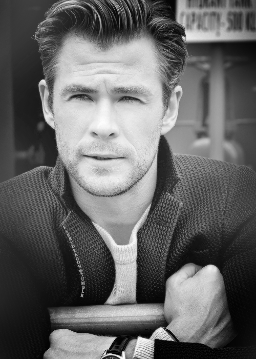 Chris Hemsworth (2015 has been a good year for my eyes *-*)