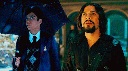 andyoudoctor:happy birthday hargreeves siblings (oct. 1st)!!!